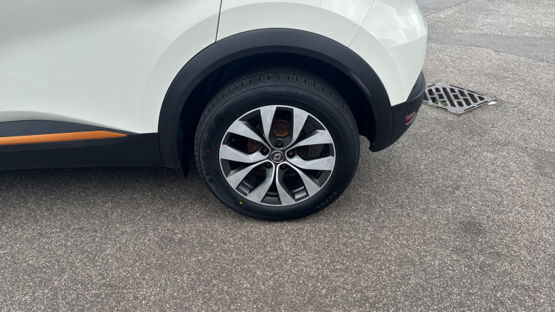 Renault Captur 1.0 TCE 100 Iconic 5dr Petrol Hatchback